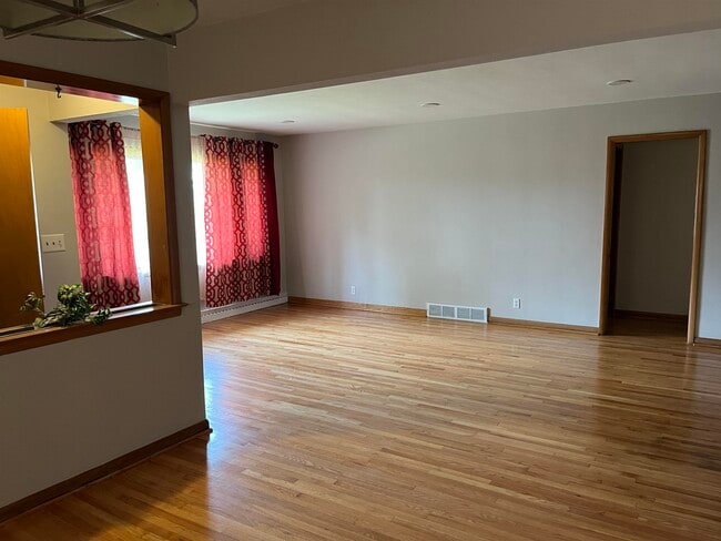 Photo - 2511 Ashland Ave