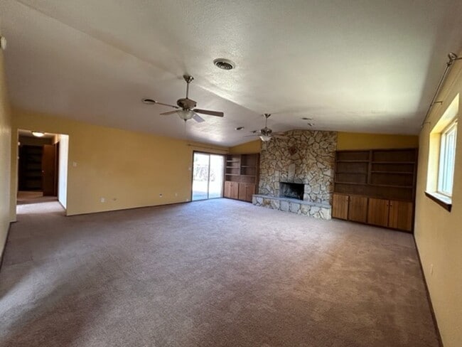 Photo - Large and Spacious 3 Bed Home! Mesa & Zia School District!