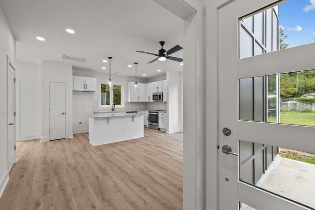 Photo - Gorgeous New Construction near Downtown Durham, Premium Finishes - Pet Friendly!