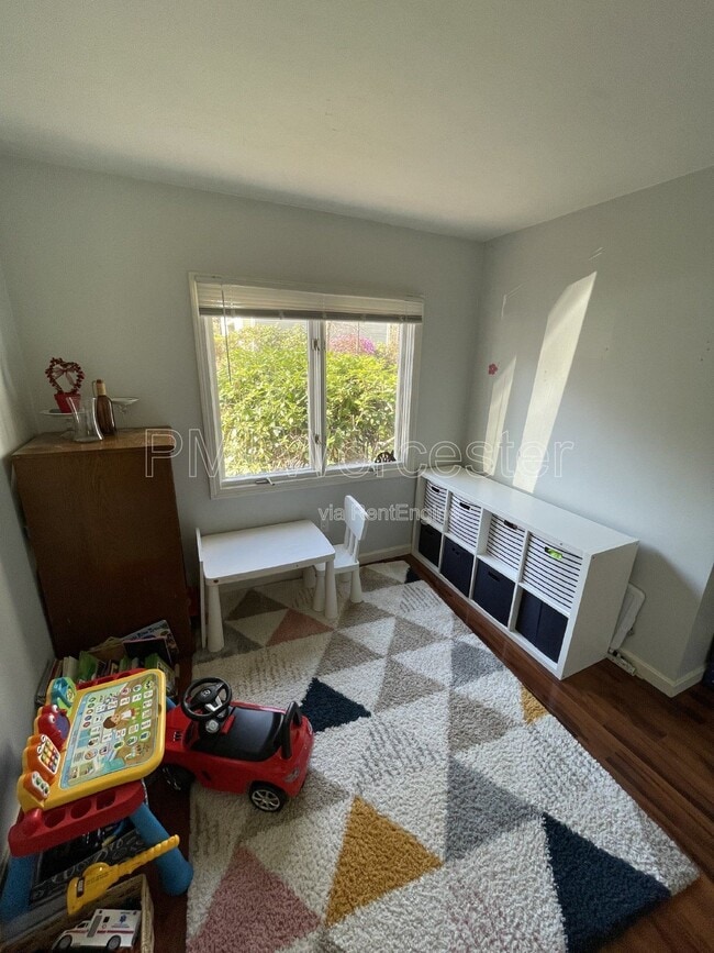 Photo - 244 Weatherstone Dr
