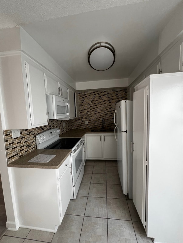 Photo - 2435 W 227th St Unit B