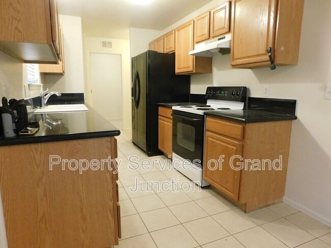 Photo - 3132 Shamrock Dr