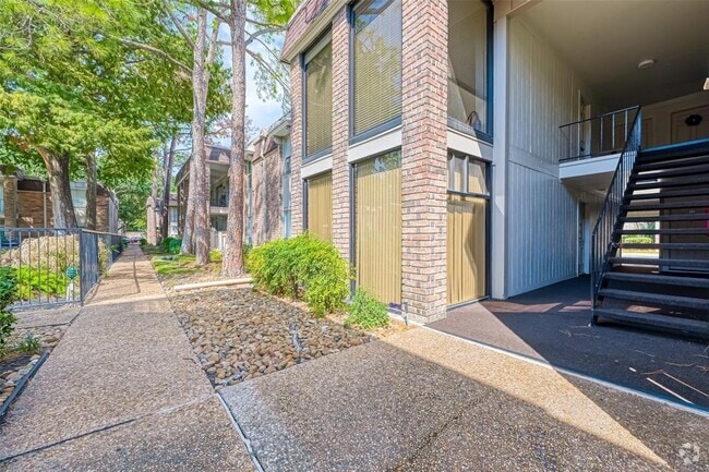 Building Photo - 7555 Katy Fwy Unit 135 Rental