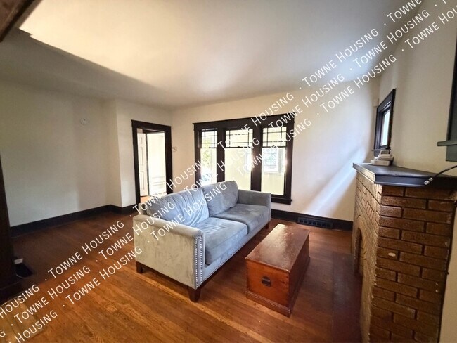 Photo - 99 Custer St