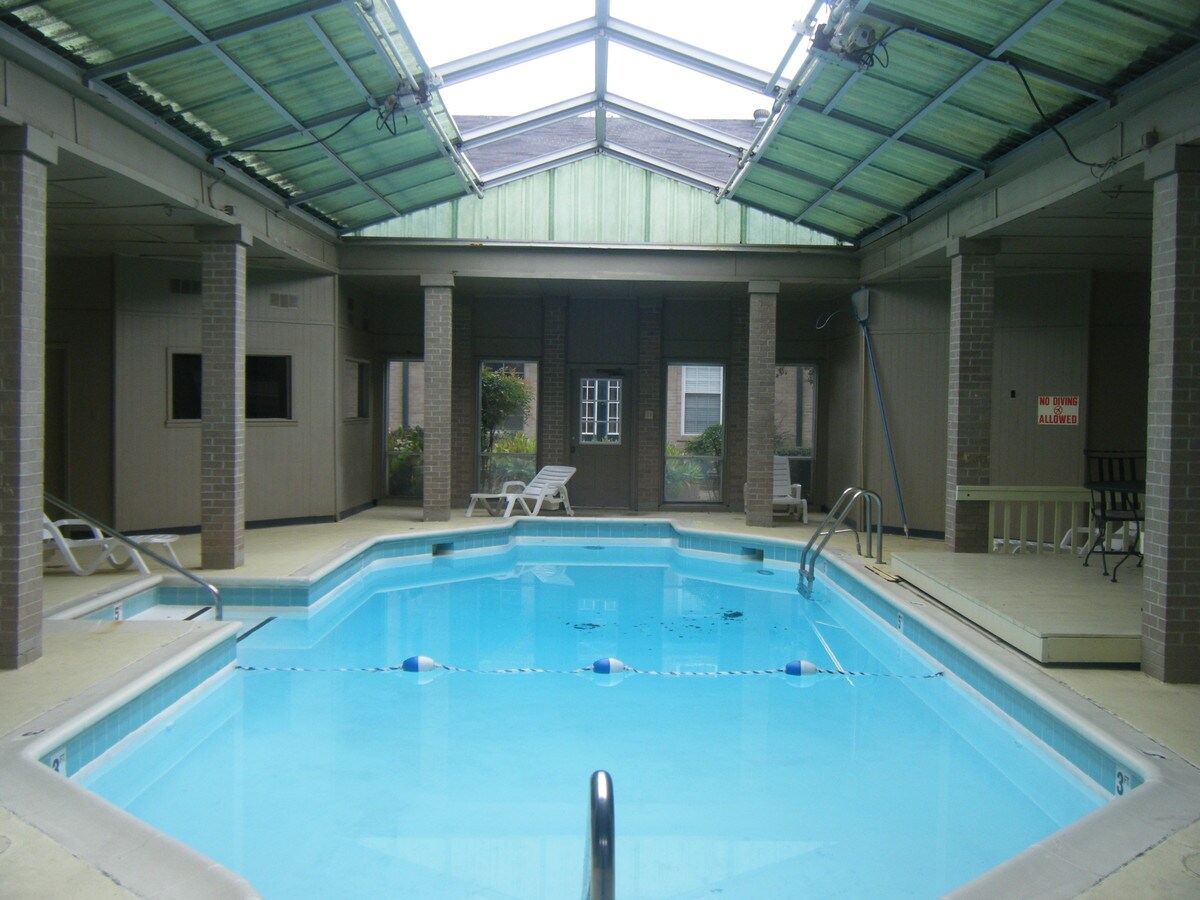 Photo - Windsor Gardens Condos