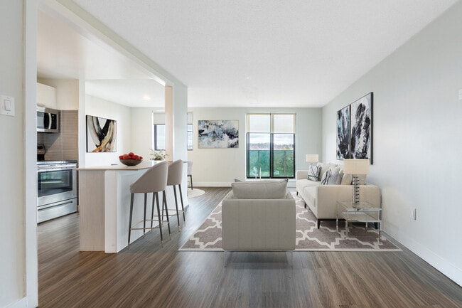 Building Photo - Adanac Crossing