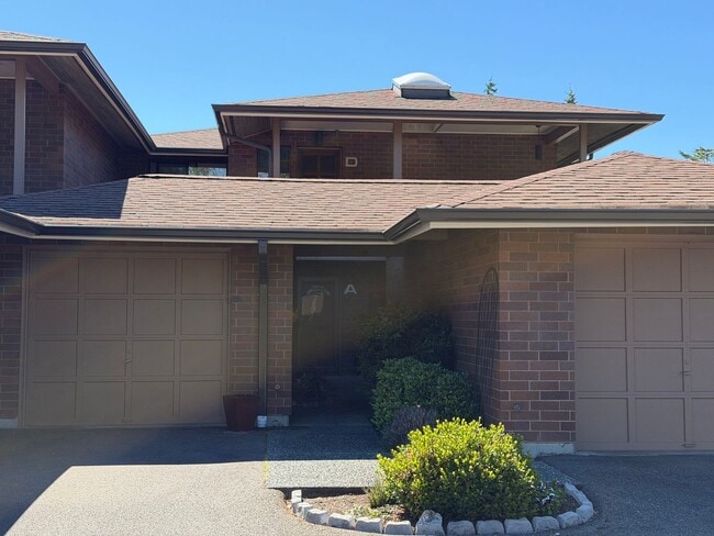 Building Photo - Mukilteo View Condo Unit 611
