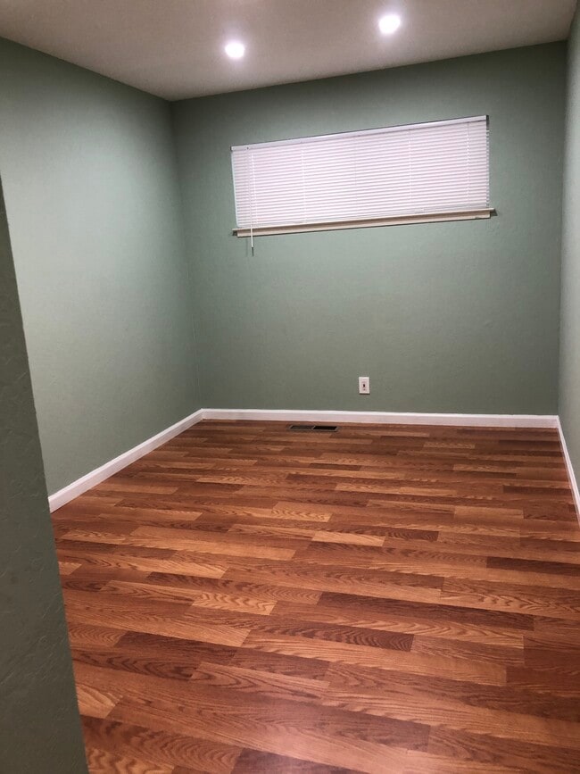 Photo - 1675 Whitwood Ln Unit one