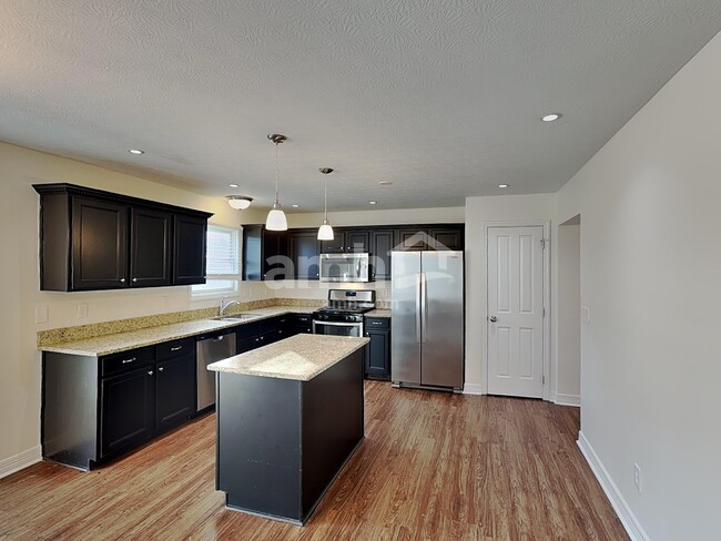 Photo - 629 Lanning St