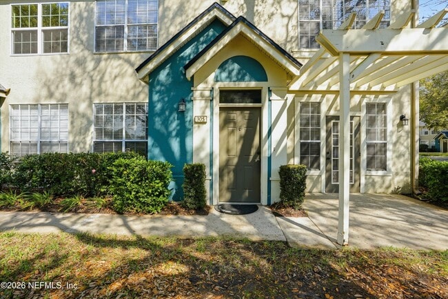 Photo - 13700 Richmond Park Dr N Unit 305