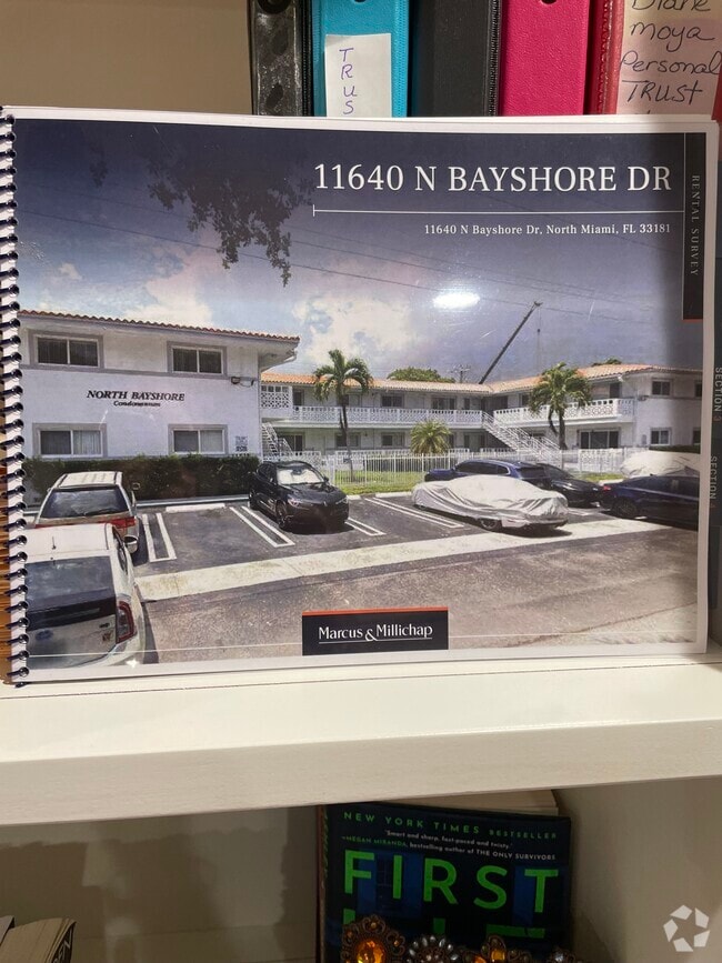 Building Photo - 11630-11640 N Bayshore Dr Rental