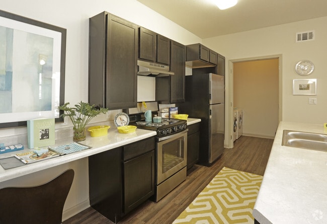 Cumberland 1 bed 1 bath Kitchen