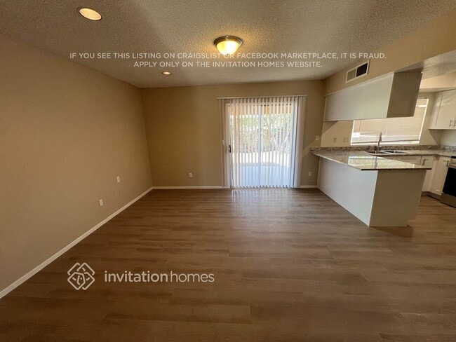 Photo - 2210 W Utopia Rd