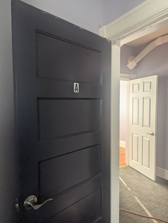 Photo - 420 Rosecroft Terrace