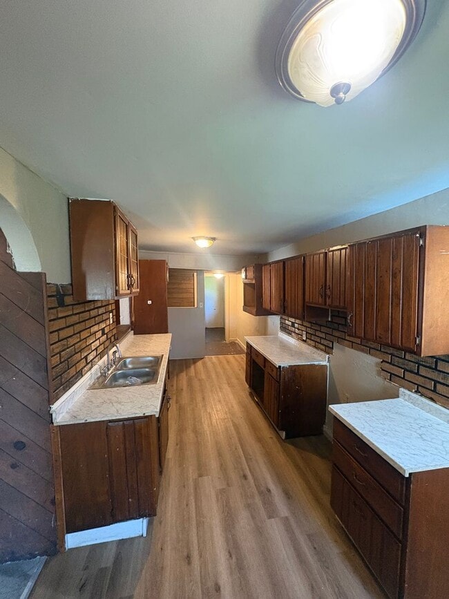 Photo - 2 Bedroom 2 bath home with outdoor space - MOVE IN SPECIAL 50% off first month's rent