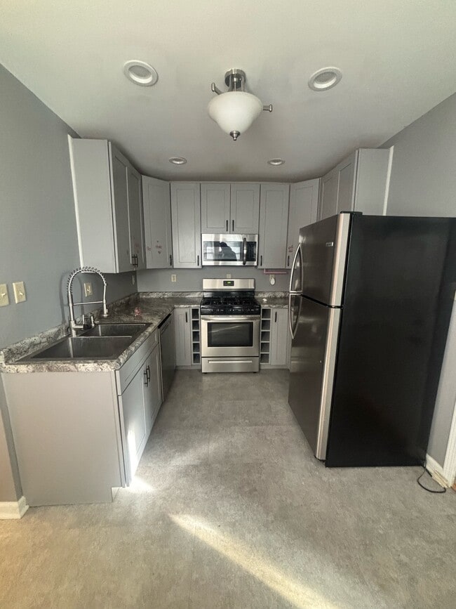 Photo - 1023 N Court St