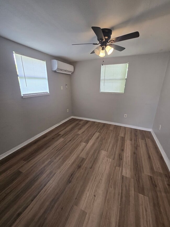 Photo - CLAR2406 Unit B