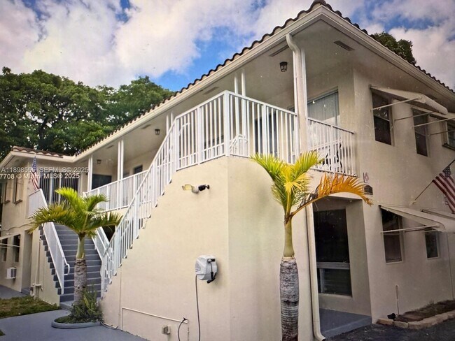 Building Photo - 3031 NE 21st Terrace Unit 1