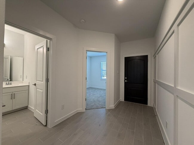 Photo - 8338 Bay Oaks Dr