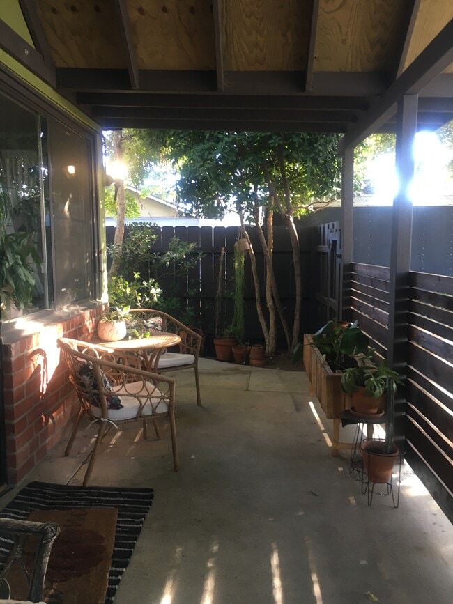 Photo - 3016 Court St Unidad 3016ACourtst.