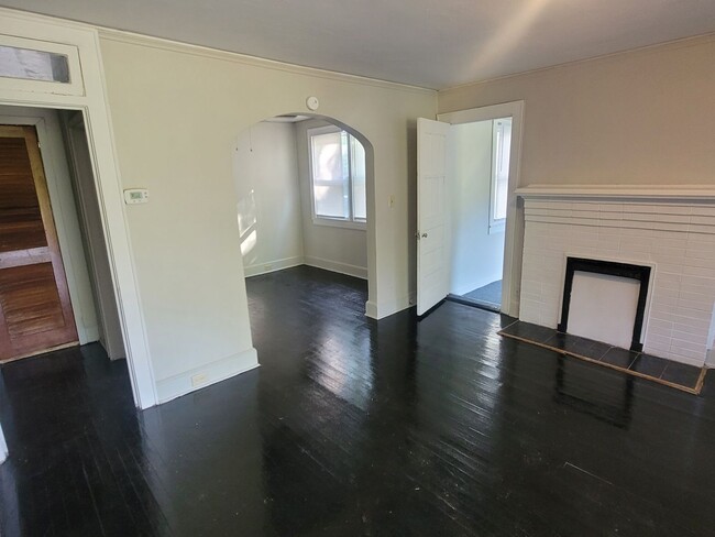 Photo - North Columbia House