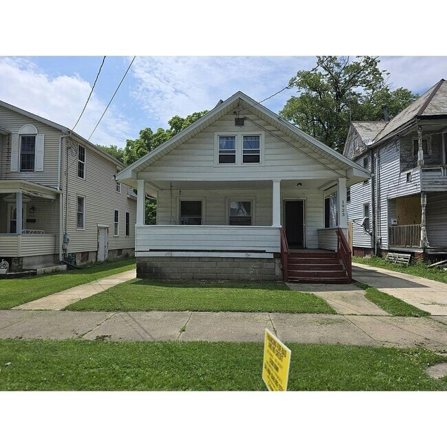 Building Photo - 1923 N Peoria Ave Rental