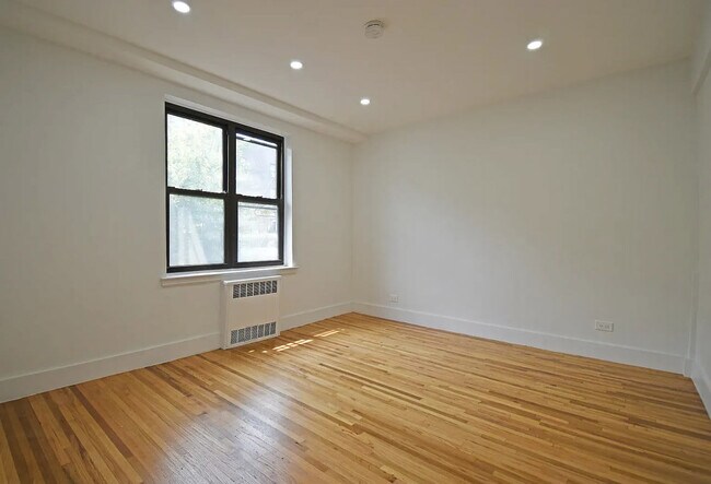 Photo - 52-18 39th Ave Unit 2D