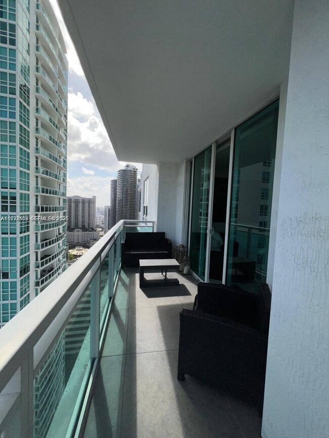 Photo - 950 Brickell Bay Dr Unit 3105