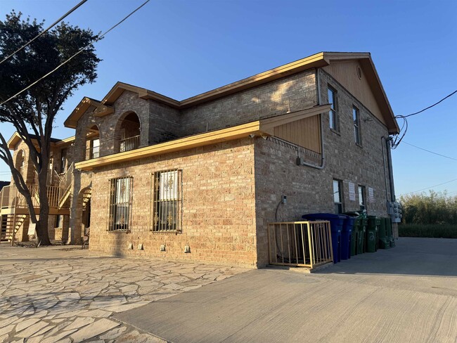 Photo - 4502 Llano Rd Unit 1