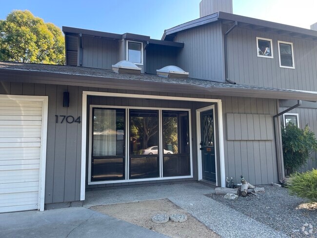 Building Photo - 1704 Humboldt Ave Rental