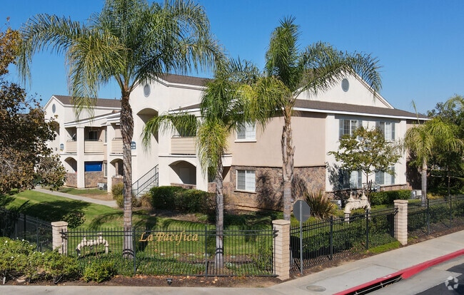 Building Photo - La Pacifica