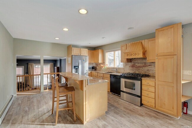 Photo - 1147 Bellmore Rd