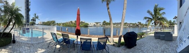 Photo - 1705 N Riverside Dr Unit 2