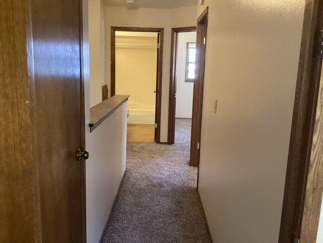 Building Photo - 9135-9137-9137 N Swan Rd Unit 9137