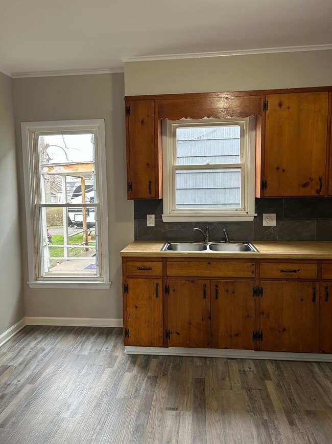 Photo - 112 W 3rd St N Unidad Apt 1