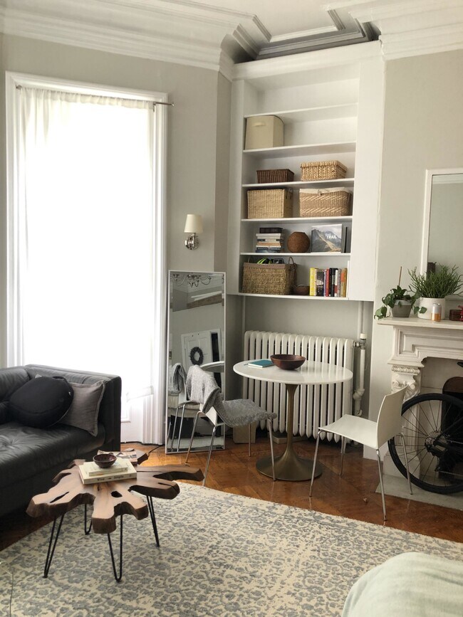 Photo - 307 Beacon St