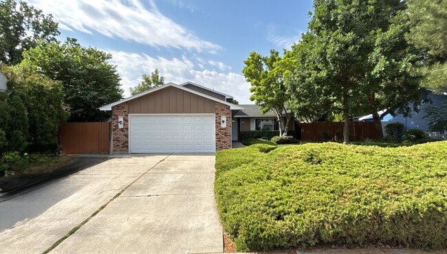 Building Photo - 8809 W Donnybrook Dr Rental