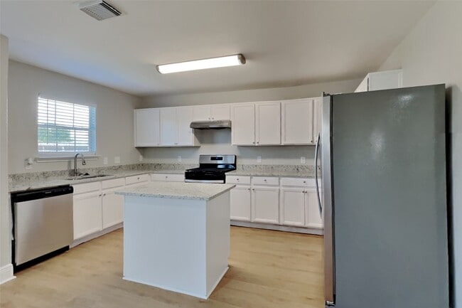 Photo - 29402 Legends Hill Dr