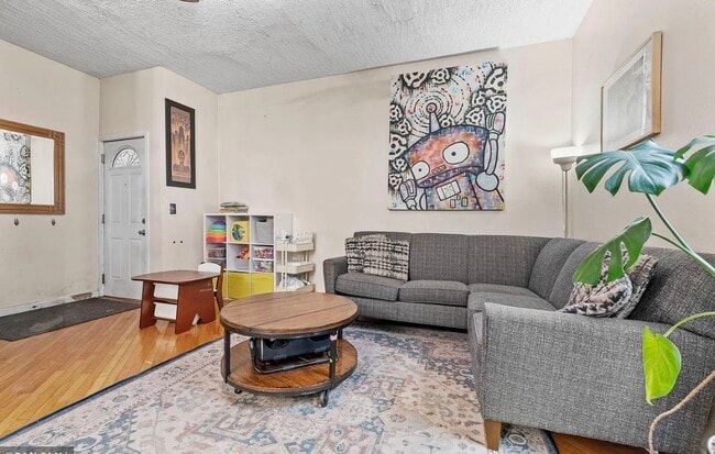 Living room - 3714 Stevens Ave