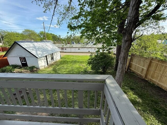 Photo - 415 9th Ave