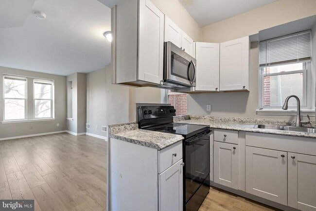 Photo - 827 N Jackson St