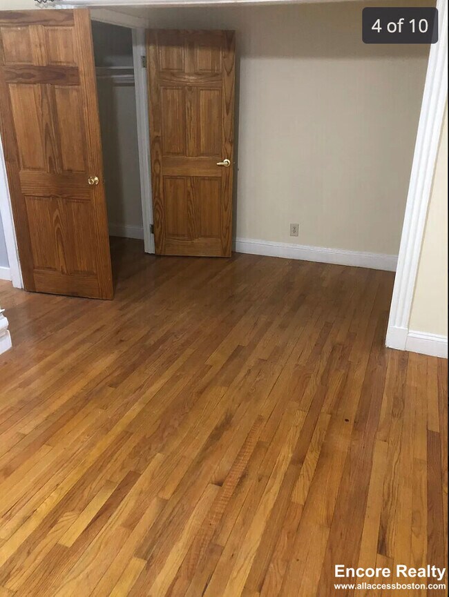 Photo - 352 Riverway Unit 7C