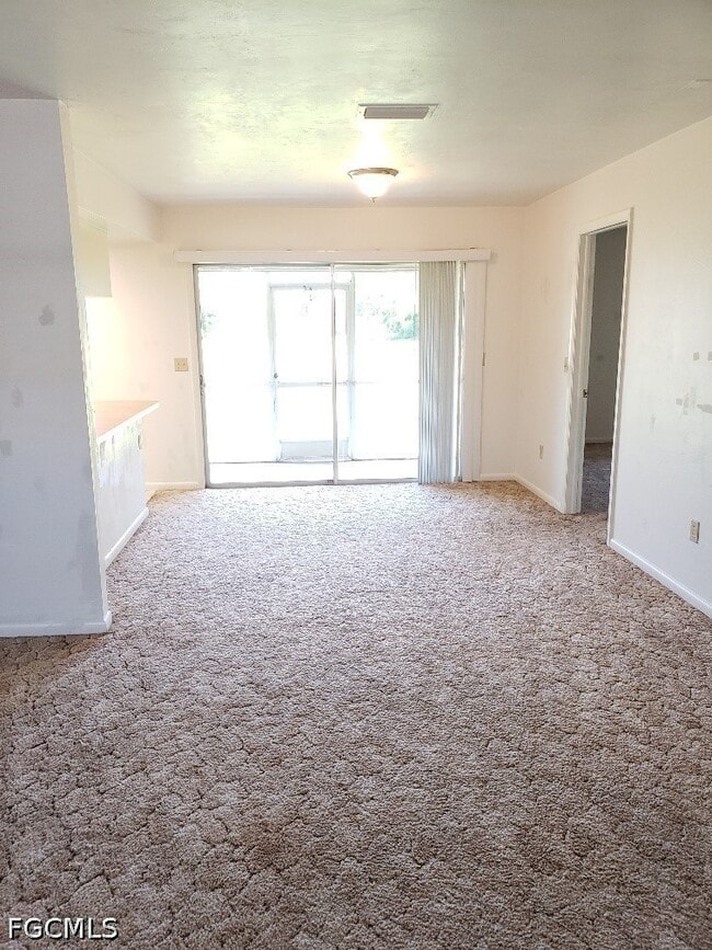 Photo - 120 Trafalgar Pkwy Unit 2