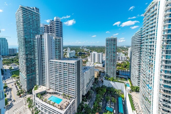 Photo - 1080 Brickell Ave Unidad 3207