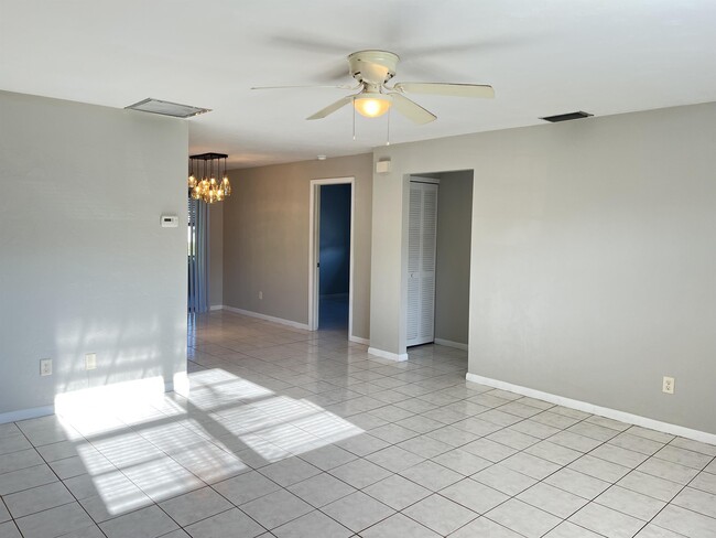 Photo - 940 SE 24th Ave