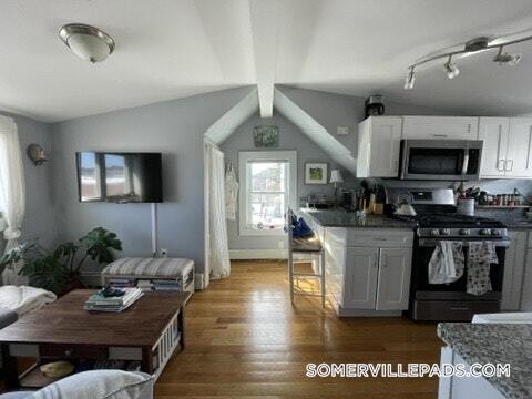 Photo - 287 Beacon St Unit 2