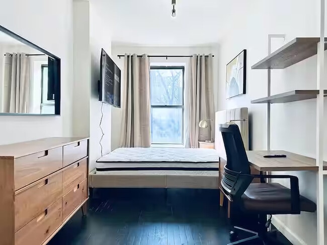 Furnished room/NOT APARTMENT