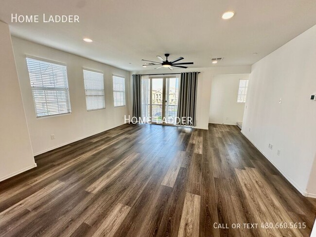 Photo - 1714 E Hampton Ln