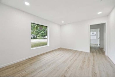 Photo - 11446 Lippitt Ave