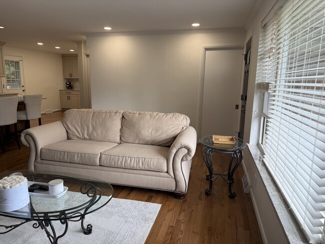 Photo - 6721 Eleck Pl